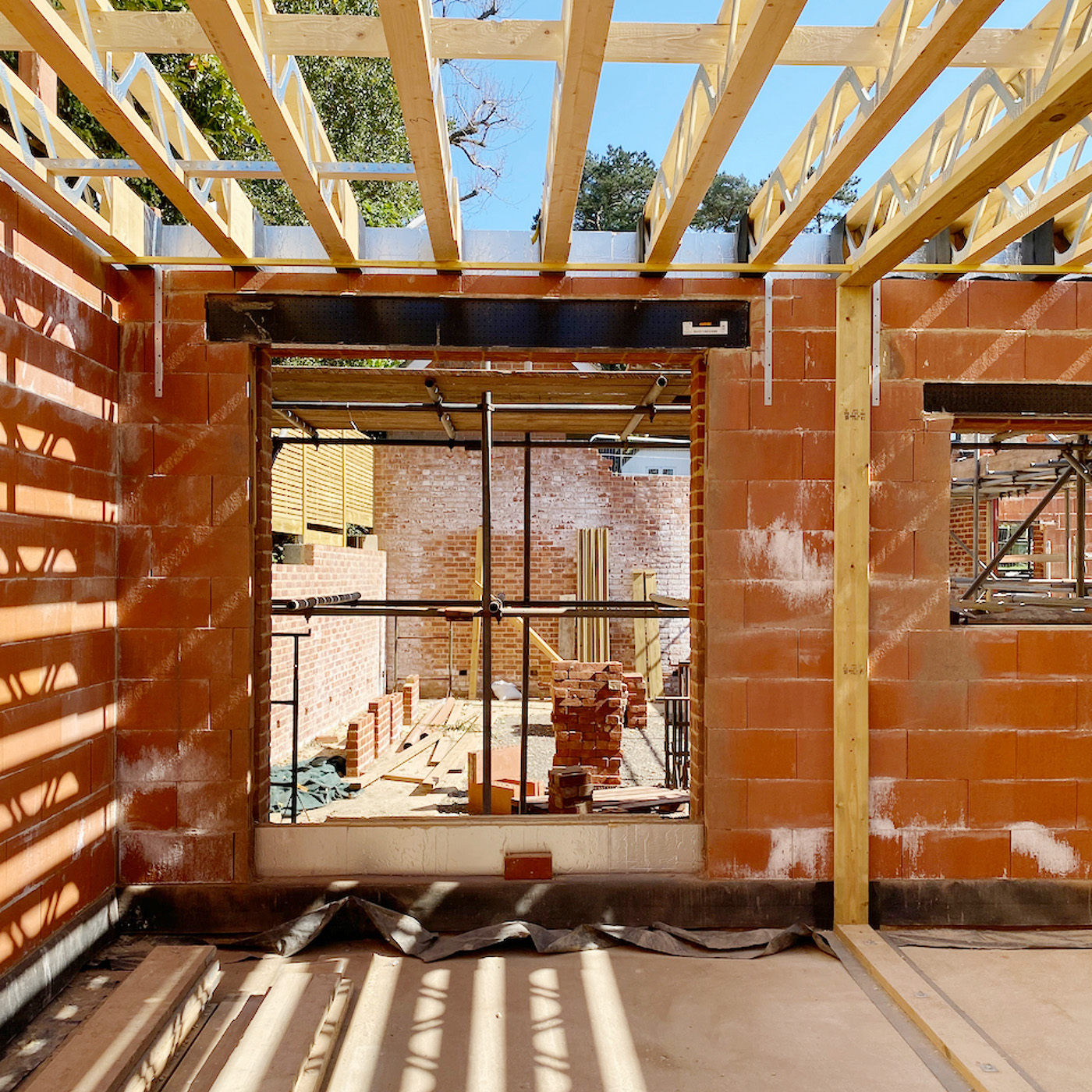 Courtyard house construction